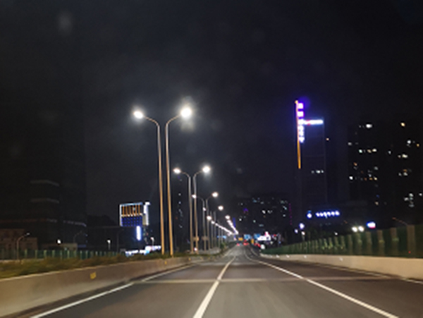 中山市長江路一標段道路照明工程
